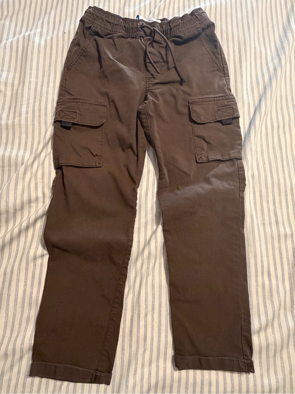 2 for$6✨Old Navy Boy’s Brown Cargo Pants, Size M (Age 8)